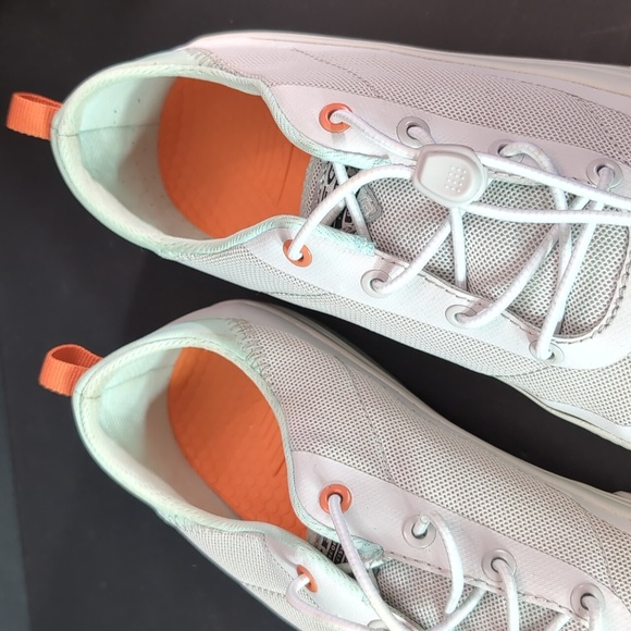 Colombia Woman's Bonehead PFG  Adjustable Shoes,Size 9. - Picture 3 of 12